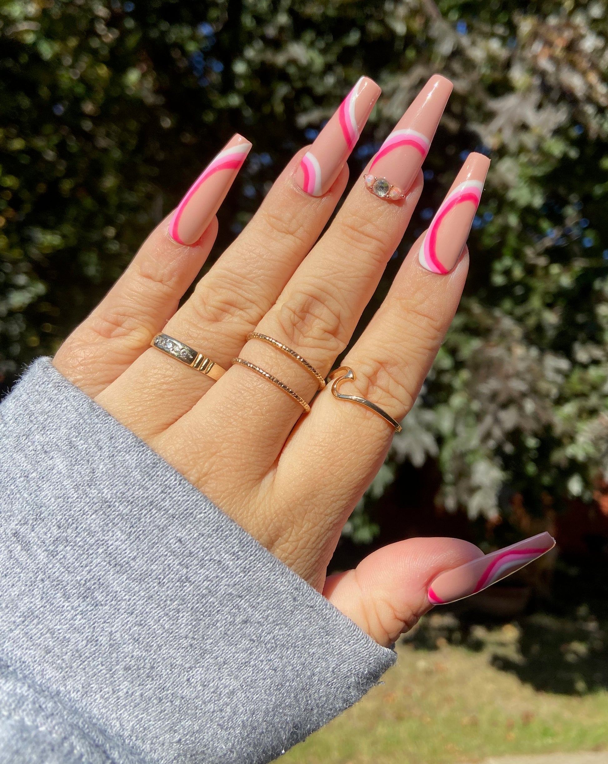 Pink Stripes – Dainty Bold Beauty